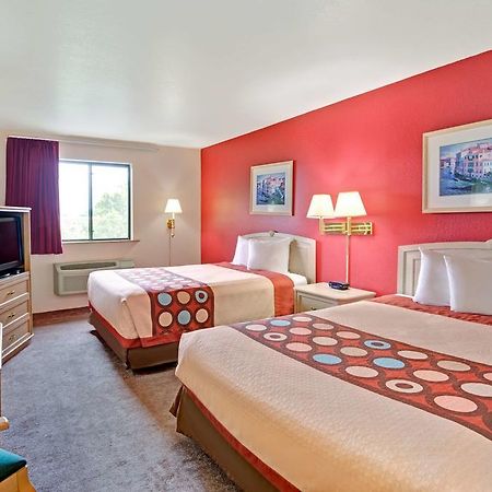 Hotel Super 8 By Wyndham Albuquerque West/Coors Blvd Exterior foto